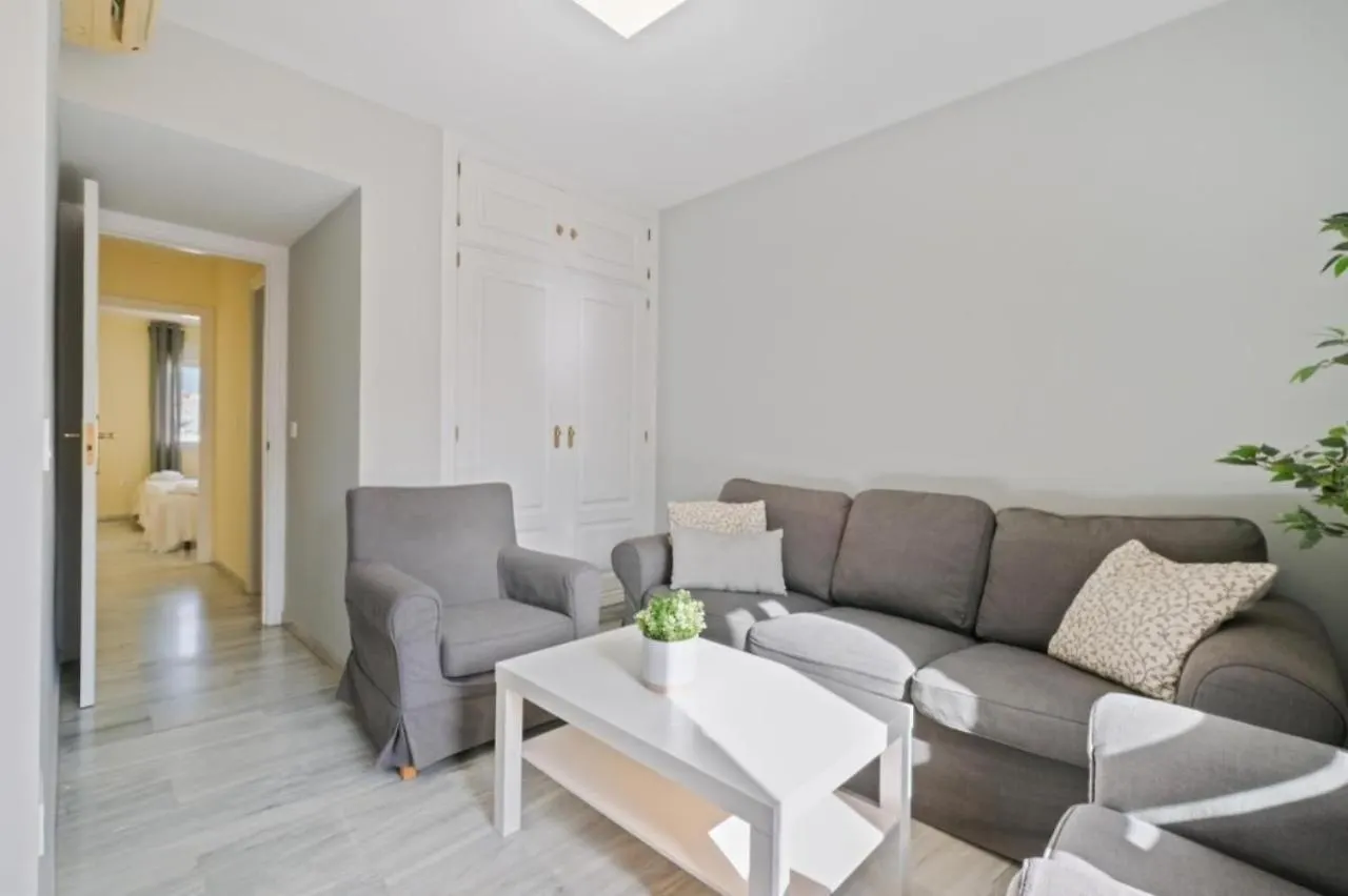 Apartamento En Calle Cuarteles De Dos Habitaciones Malaga Spain